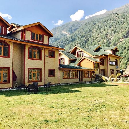 Hotel Akbar Sonāmarg Extérieur photo