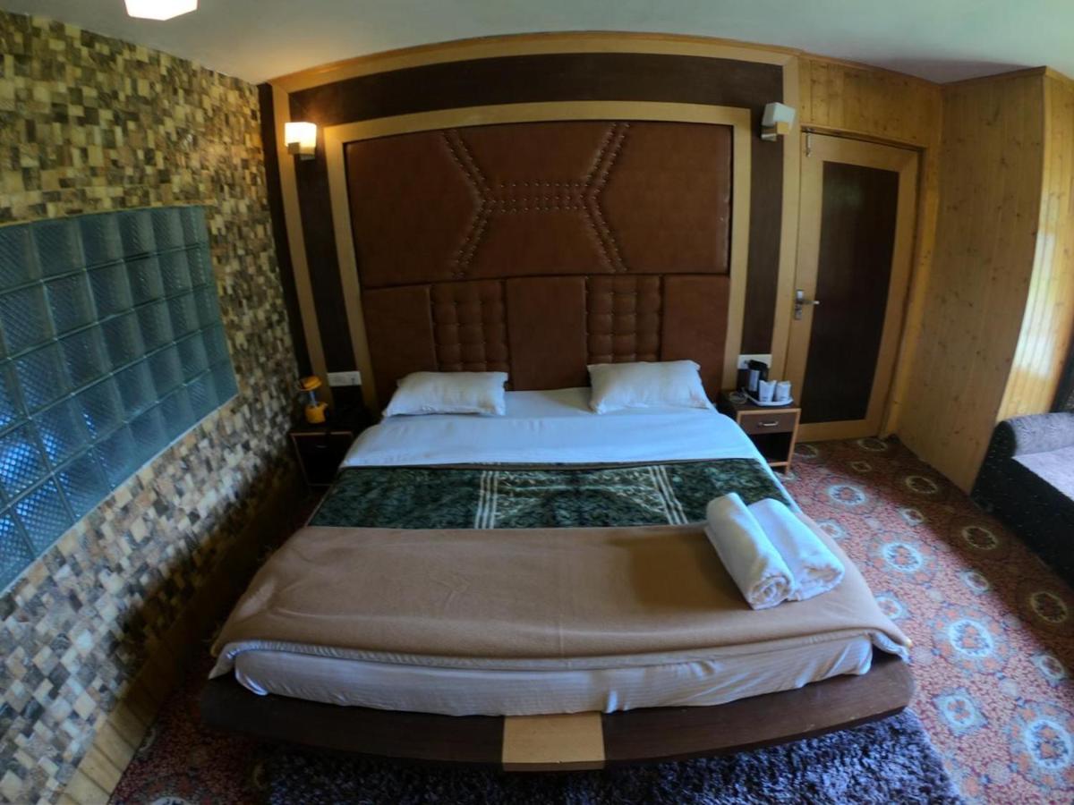 Hotel Akbar Sonāmarg Extérieur photo
