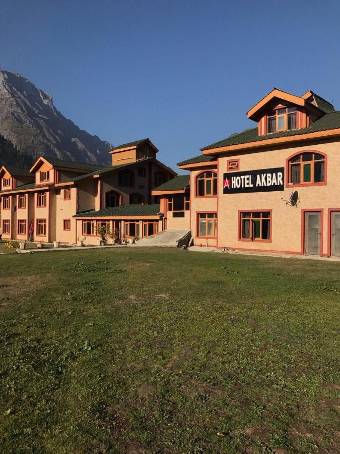 Hotel Akbar Sonāmarg Extérieur photo