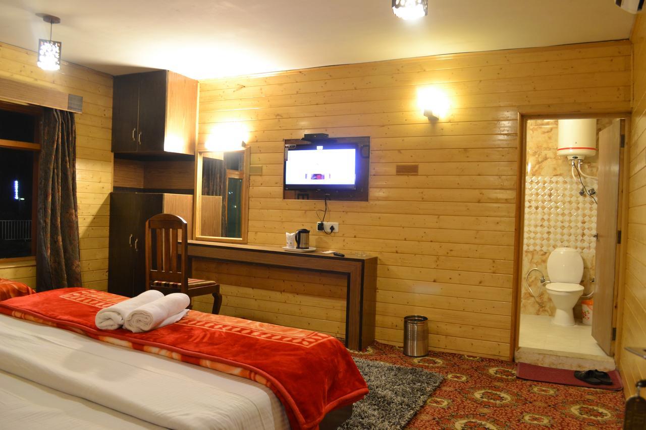 Hotel Akbar Sonāmarg Extérieur photo