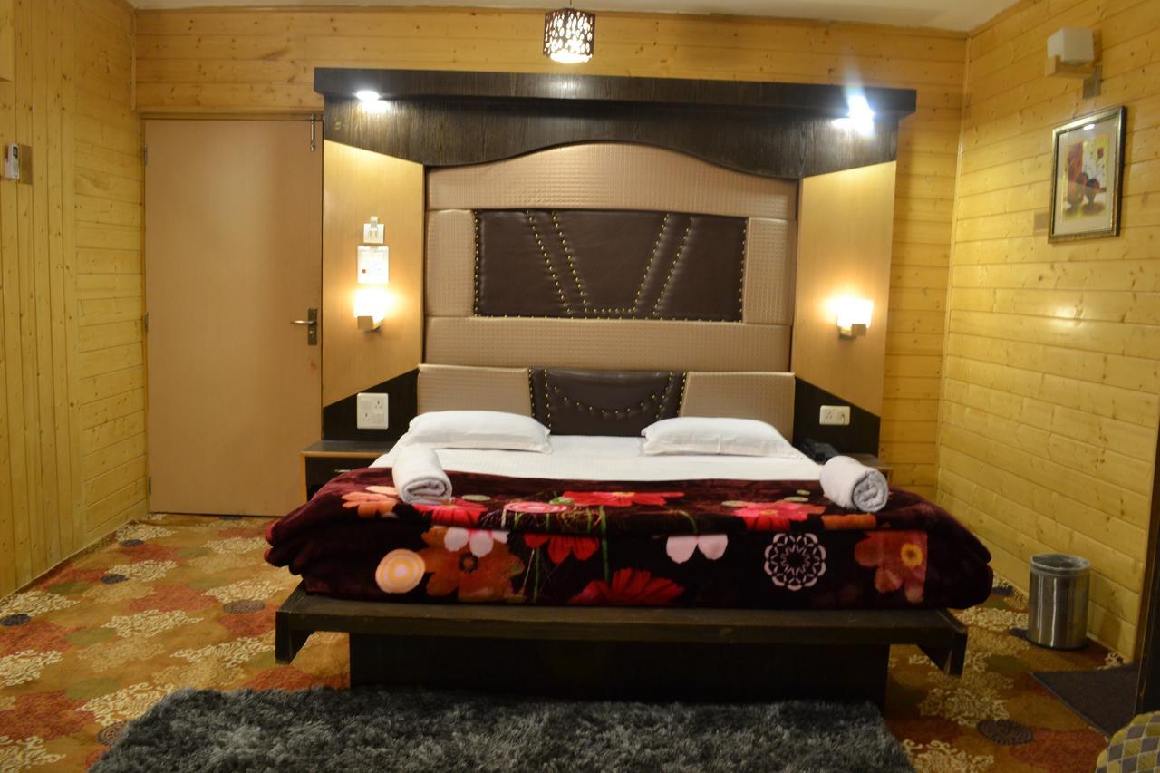Hotel Akbar Sonāmarg Extérieur photo