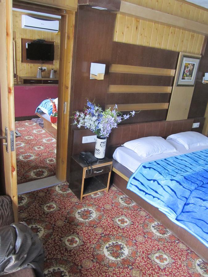 Hotel Akbar Sonāmarg Extérieur photo