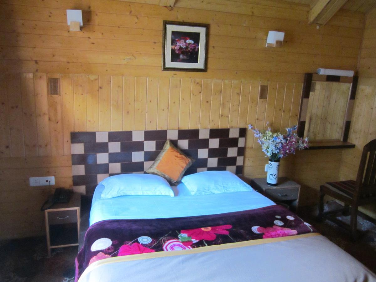Hotel Akbar Sonāmarg Extérieur photo